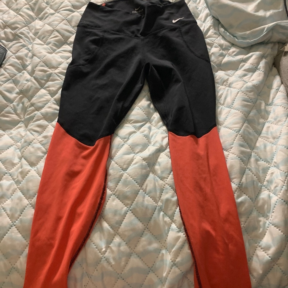 Nike Dri-fit workout pants sz M